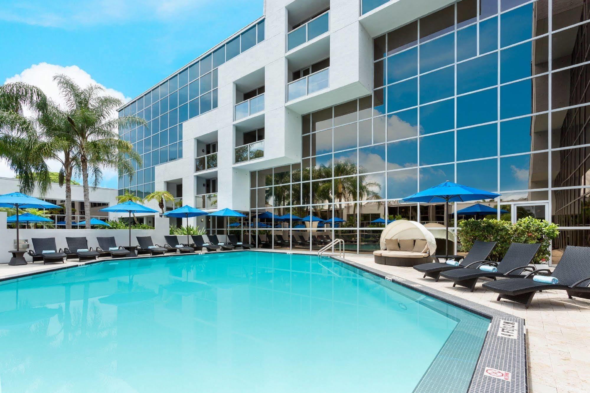 Sawgrass Grand Hotel And Suites Sports Complex ซันไรส์ ภายนอก รูปภาพ